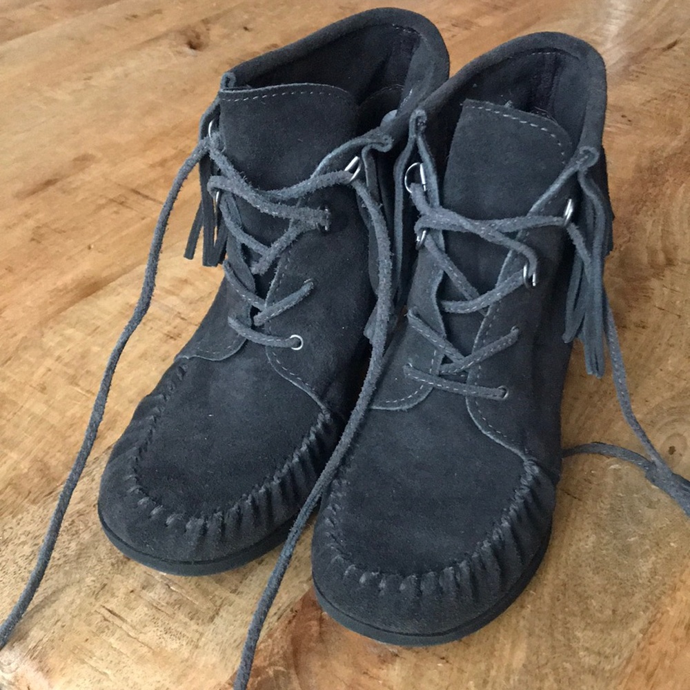 Minnetonka Fringe Wedge Bootie